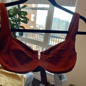 NWT L Space bikini top